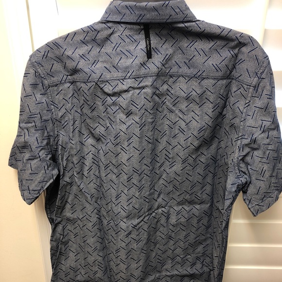 Calvin Klein Jeans Men’s Button Down - Picture 2 of 3